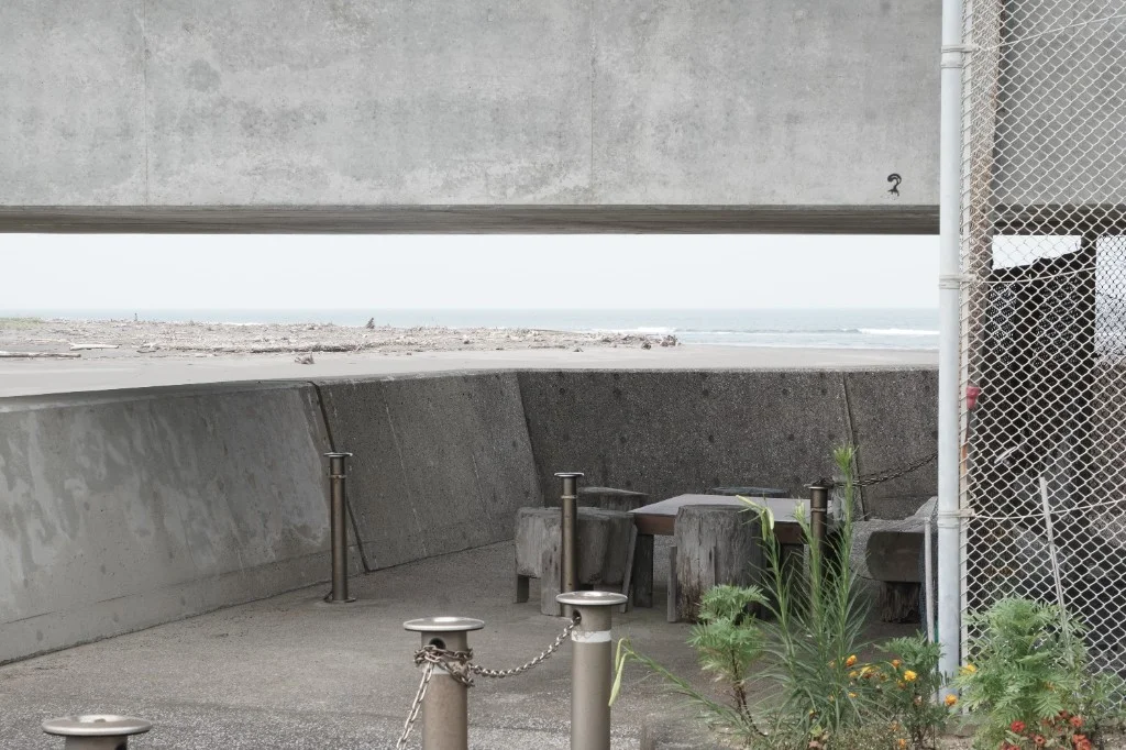 Miyazaki River Spot — a quiet river-mouth view framed by concrete