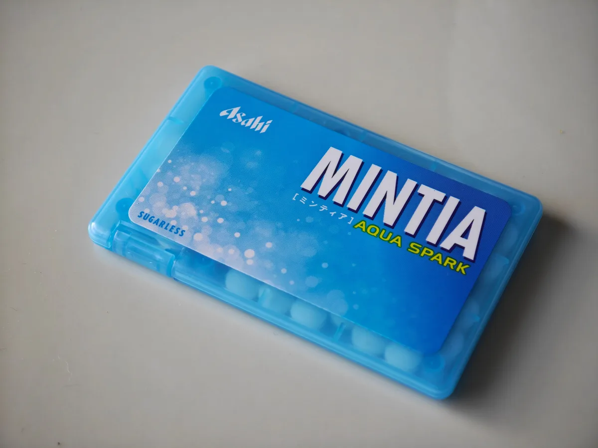 Transparent light blue MINTIA Aqua Spark case
